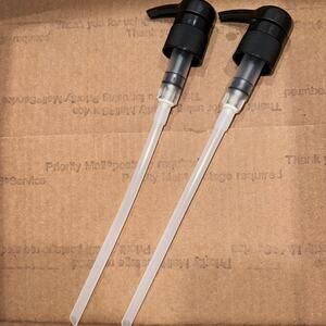 Universal pump Liter Bottle for 33.8 ounce shampoo conditioner hair care